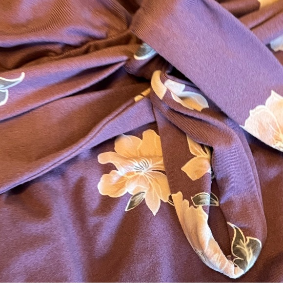 Torrid Purple Floral V-Neck Babydoll Top, Elegant Flowy Design, Size 00 - Picture 4 of 6